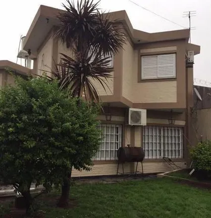 Buy this 5 bed house on Florentino Ameghino 386 in Partido de Lomas de Zamora, B1828 HGV Villa Centenario