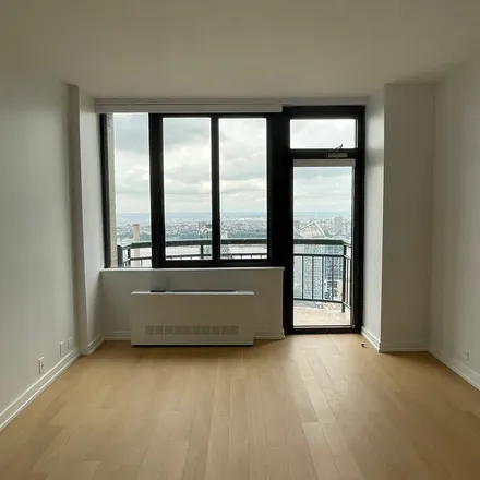 Image 4 - South Park Tower, 124 West 60th Street, New York, NY 10023, USA - Apartment for rent