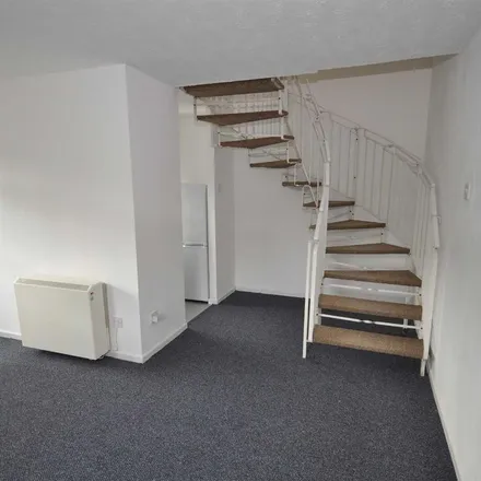 Image 3 - 60 Ebourne Close, Kenilworth, CV8 2QL, United Kingdom - Apartment for rent