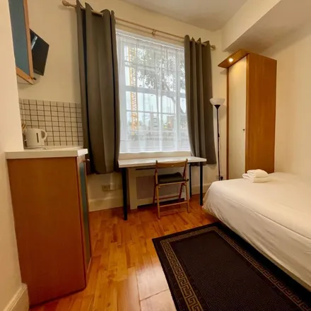 Rent this studio apartment on Brandenburgh House in Fulham Palace Road, London