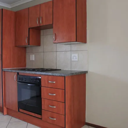 Rent this 2 bed apartment on Rustig Avenue West in Terenure, Gauteng