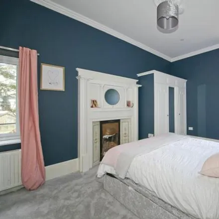 Image 4 - Broadwater Down, Royal Tunbridge Wells, TN2 5TF, United Kingdom - Apartment for rent