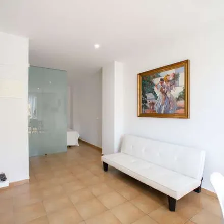 Rent this 1 bed apartment on Campo de Fútbol Doctor Lluch in Carrer dels Pescadors, 46011 Valencia