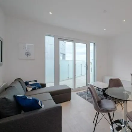 Rent this 1 bed apartment on WorleyParsons Building in M4, London