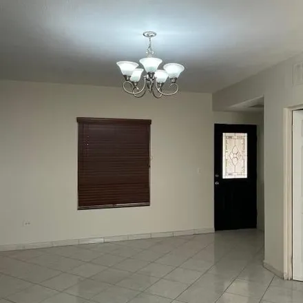 Rent this 3 bed house on Calzada Veredas del Sol in 21225 Mexicali, BCN