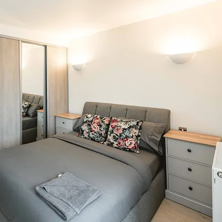 Rent this 1 bed apartment on London in SE10 0PD, United Kingdom