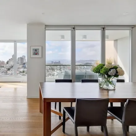 Buy this 3 bed condo on Green Hill Tower in 1070 Green Street, San Francisco