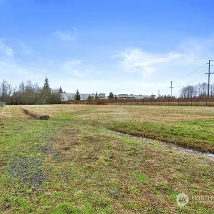 Buy this studio house on 2888 Center Road in Snohomish County, WA 98204