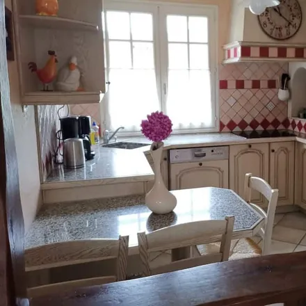 Rent this 4 bed townhouse on Route de Contres in 41700 Oisly, France