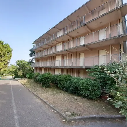 Image 1 - 1 Place de l'Hôtel de Ville, 30000 Nîmes, France - Apartment for rent
