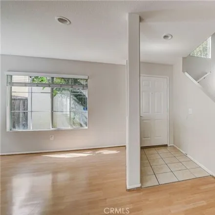 Image 4 - 25325 Bayside Place, Los Angeles, CA 90710, USA - House for sale