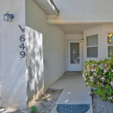 Image 2 - 645 Santa Fe Meadows Drive Northeast, Rio Rancho, NM 87144, USA - House for sale