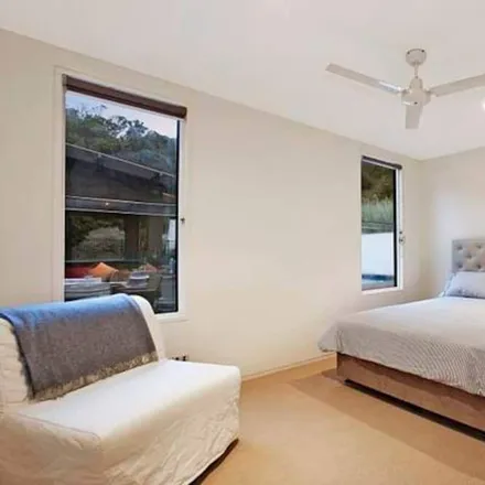 Rent this 6 bed house on Rye VIC 3941