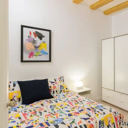 Rent this 4 bed room on Yellow Bakery in Carrer del Regomir, 4 Bis