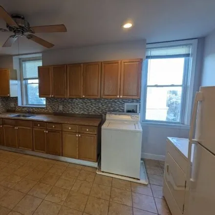 Image 5 - 7 Hobart Place, Totowa, NJ 07512, USA - House for rent