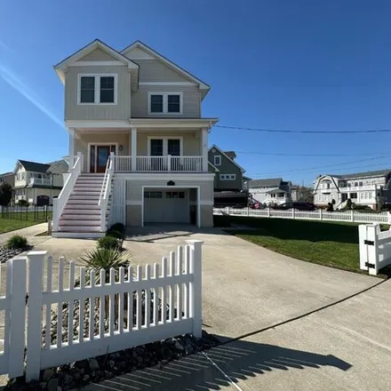 Buy this 3 bed house on 101 Bartram Lane in Ocean City, NJ 08226