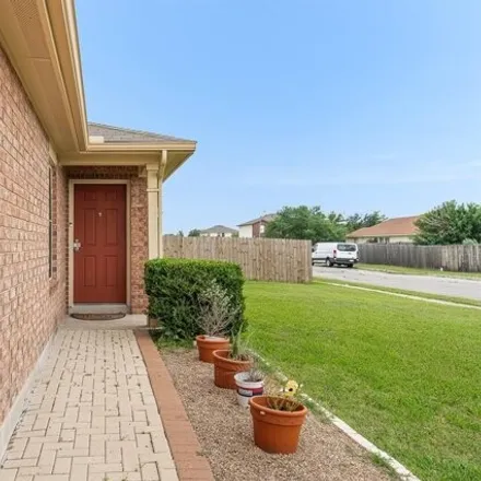 Image 4 - Roznovak Street, Hutto, TX 78634, USA - House for sale