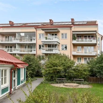 Rent this 2 bed apartment on Kuskgränd in 165 52 Stockholm, Sweden