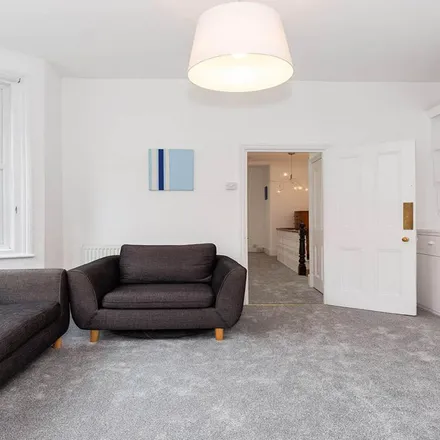 Image 9 - Bikehangar 2059, College Place, London, NW1 0DH, United Kingdom - Apartment for rent