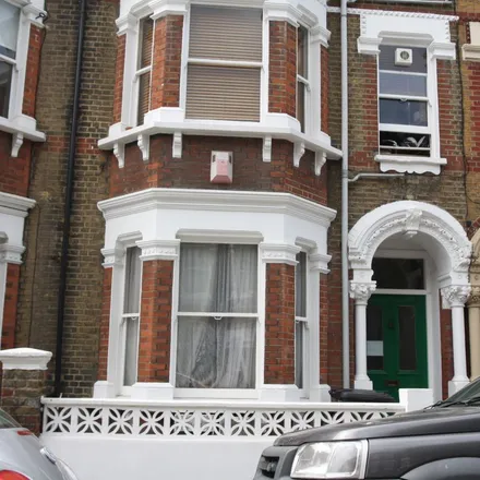 Rent this 2 bed apartment on 2 to 8 (even) Clapham Common in Clapham, BN13 3UR