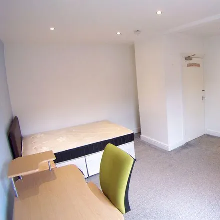 Image 5 - 2-8 Granby Terrace, Leeds, LS6 3BB, United Kingdom - Room for rent