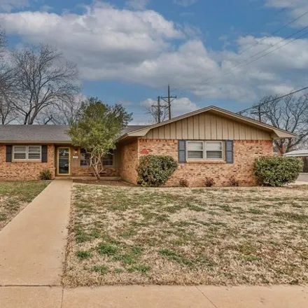 Buy this 3 bed house on 6372 Oxford Drive in Lubbock, TX 79413
