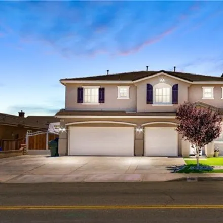 Buy this 5 bed house on 13551 Mesa Linda Ave in Victorville, California
