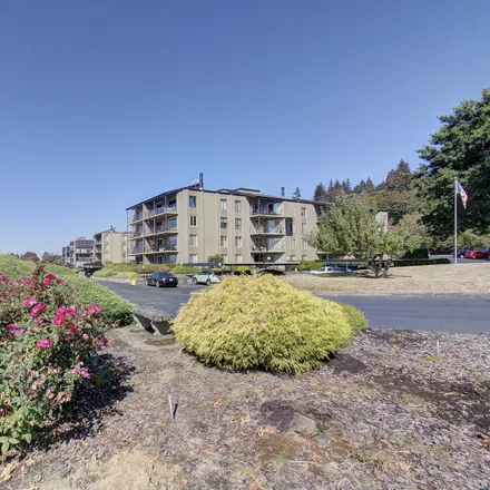 Buy this 2 bed condo on 5575 East Evergreen Boulevard in Vancouver, WA 98661