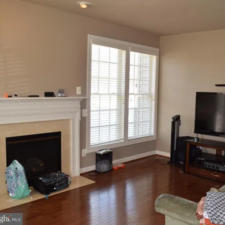 Image 4 - 23037 Winged Elm Drive, Clarksburg, MD 20871, USA - Townhouse for rent