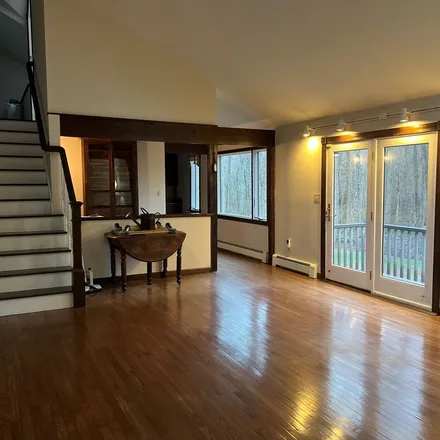 Rent this 4 bed apartment on 82 Sill Lane in Old Lyme, Lower Connecticut River Valley Planning Region