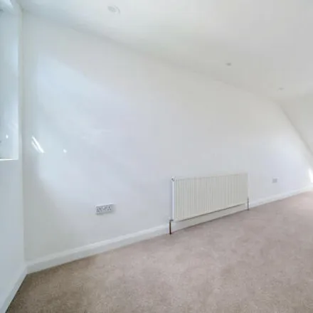 Image 6 - 40 Coldershaw Road, London, W13 9DX, United Kingdom - Townhouse for sale
