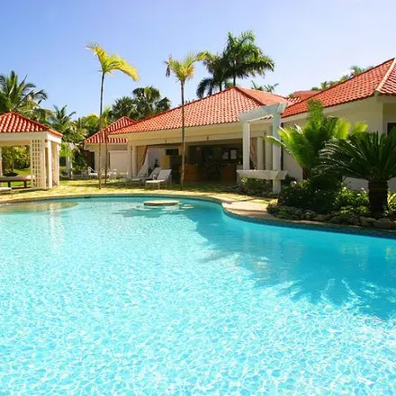 Image 2 - Luxury Villas $ 990 - House for sale