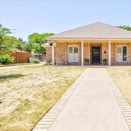 Buy this 4 bed house on 8216 Chicago Avenue in Lubbock, TX 79424