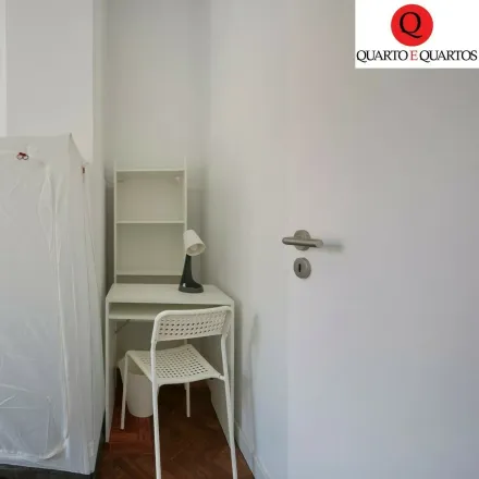 Rent this studio room on Pastelaria Parque in Rua Sampaio e Pina, 1070-051 Lisbon