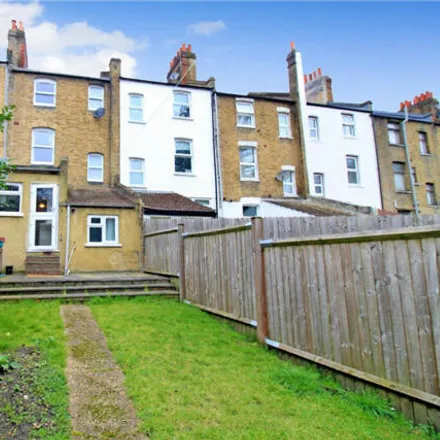 Rent this 4 bed townhouse on 11 Vicarage Park in Glyndon, London