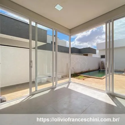 Buy this 3 bed house on Avenida Olívio Franceshini in Remanso Campineiro, Hortolândia - SP