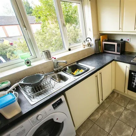 Image 3 - 19 Ten Acres Mews, Stirchley, B30 2BF, United Kingdom - House for rent