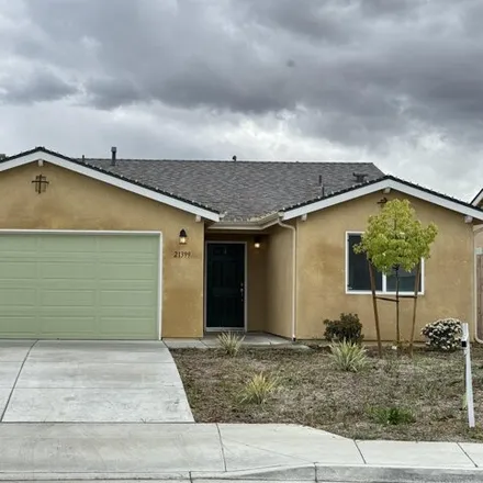 Buy this 3 bed house on Lamberson Avenue in Lost Hills, Kern County