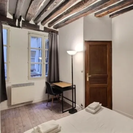 Image 4 - 80 Rue Saint-Honoré, 75001 Paris, France - Apartment for rent