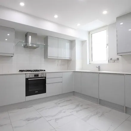 Rent this 4 bed apartment on Westbourne House in Wheatlands, London