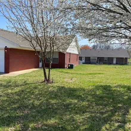 Rent this 2 bed house on 816 East Audrey Lane in Rogers, AR 72758