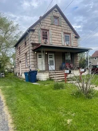 Buy this 3 bed house on 1022 West 10th Street in Lorain, OH 44052
