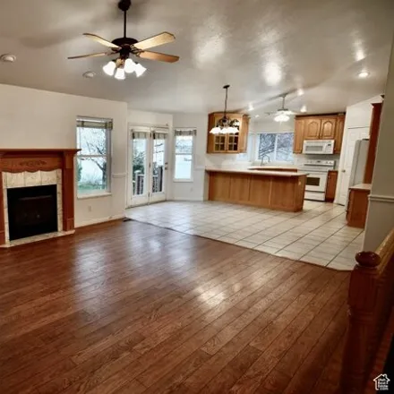 Image 7 - 1201 Town and Country, Springville, UT 84663, USA - House for sale