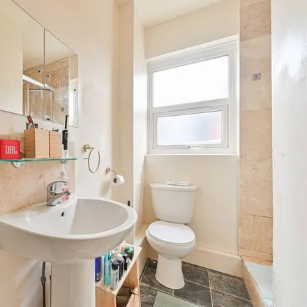 Image 2 - Tyers House, Aldrington Road, London, SW16 1UE, United Kingdom - Apartment for rent