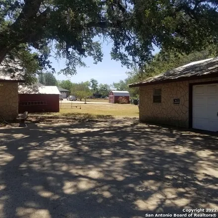 Image 5 - 766 County Road 6612, Medina County, TX 78016, USA - Duplex for sale