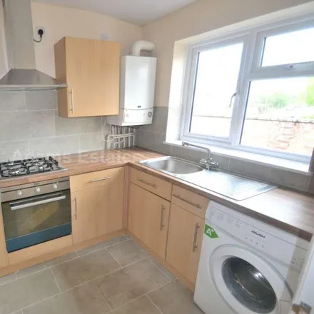 Rent this 2 bed apartment on Pangbourne Post Office in Reading Road, Pangbourne