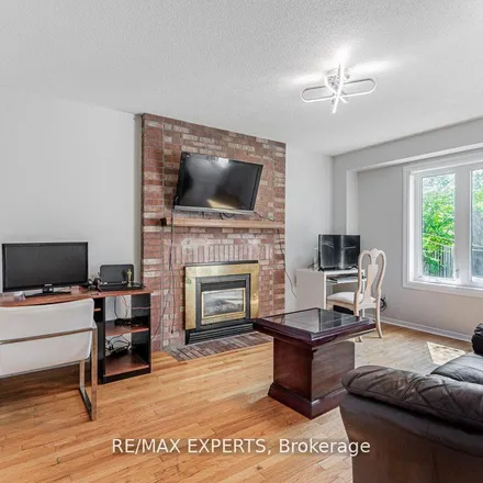 Rent this 3 bed apartment on 114 Livingstone Street West in Barrie, ON L4N 7J4