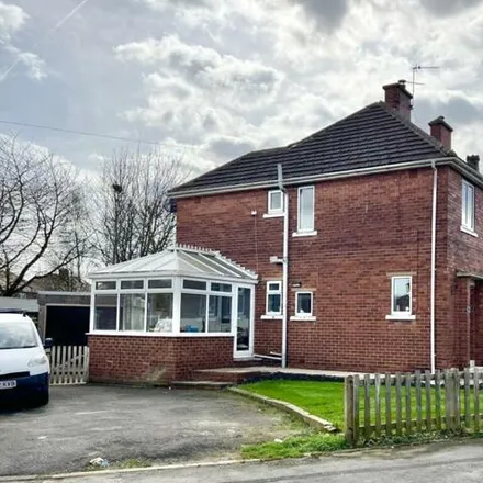 Buy this 4 bed duplex on Kirk Cross Crescent in Carlton, S71 4PA