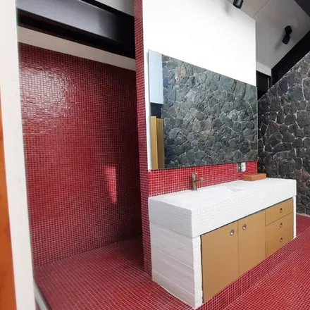 Rent this 4 bed house on Rustica Pizza Cafe in Fray Gregorio Jiménez de la Cuenca, Centro