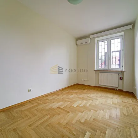 Rent this 7 bed townhouse on Cynamonowa in 02-786 Warsaw, Poland